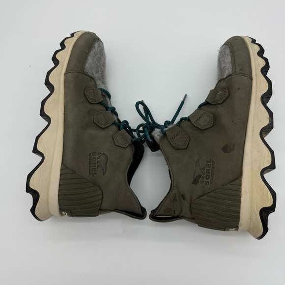 Women’s Sorel Kinetic Caribou Boots size 9 - Picture 3 of 8